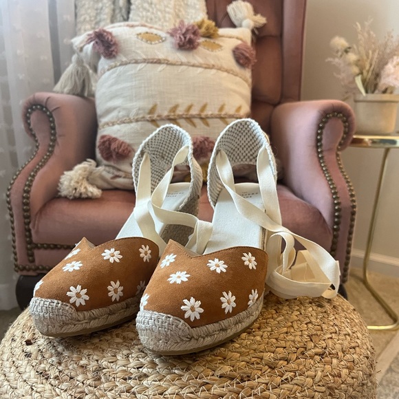 Sezane Shoes - Sèzane Diane Daisy Espadrilles